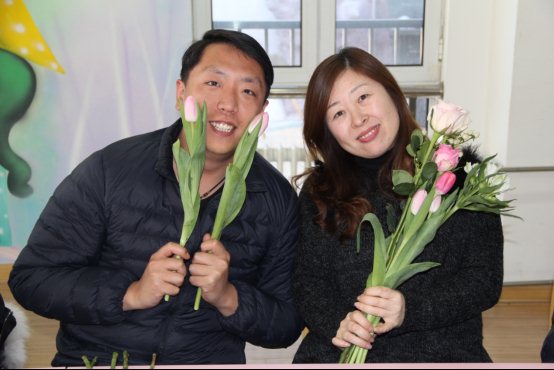 F:\2017-2018第二学期新闻\3月\3.8妇女节插花活动\7.JPG